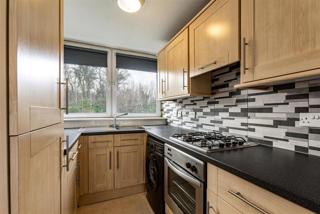 14 Glentress Apartments Melrose 11.JPG