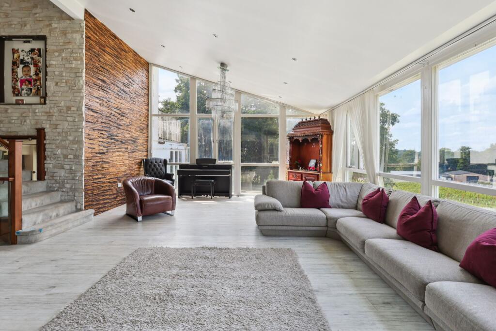 Svetlanas, St. Anns Hill Road, Chertsey, Surrey, KT16 9NN