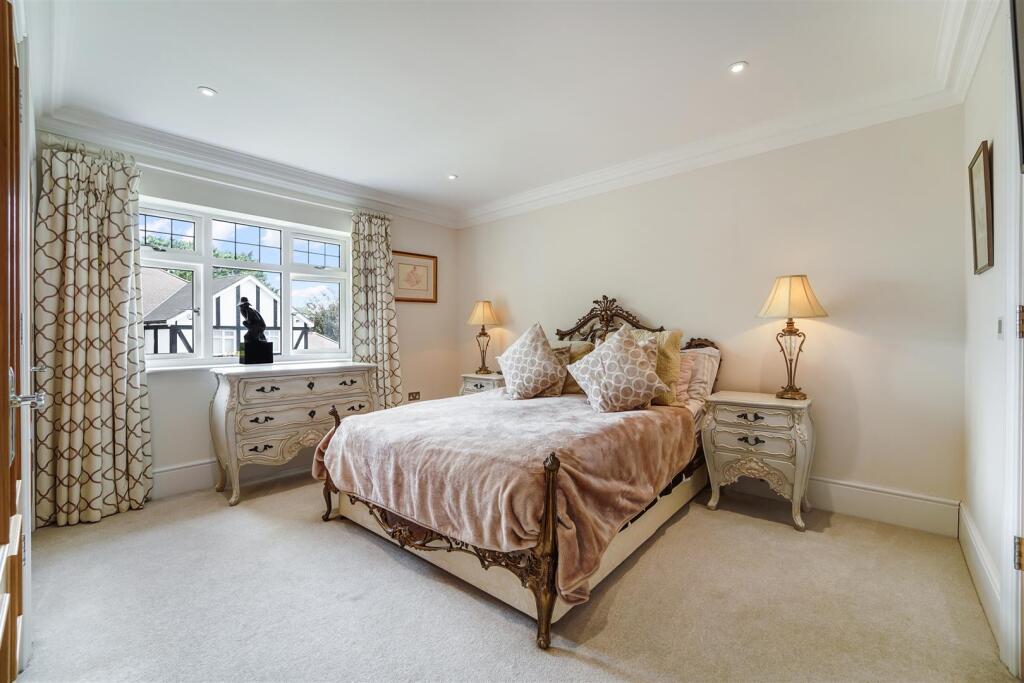 PINE HILL, 9, THORNHILL HOUSE (22).jpg