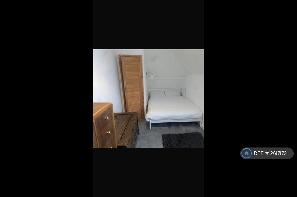 Loft Room Back 