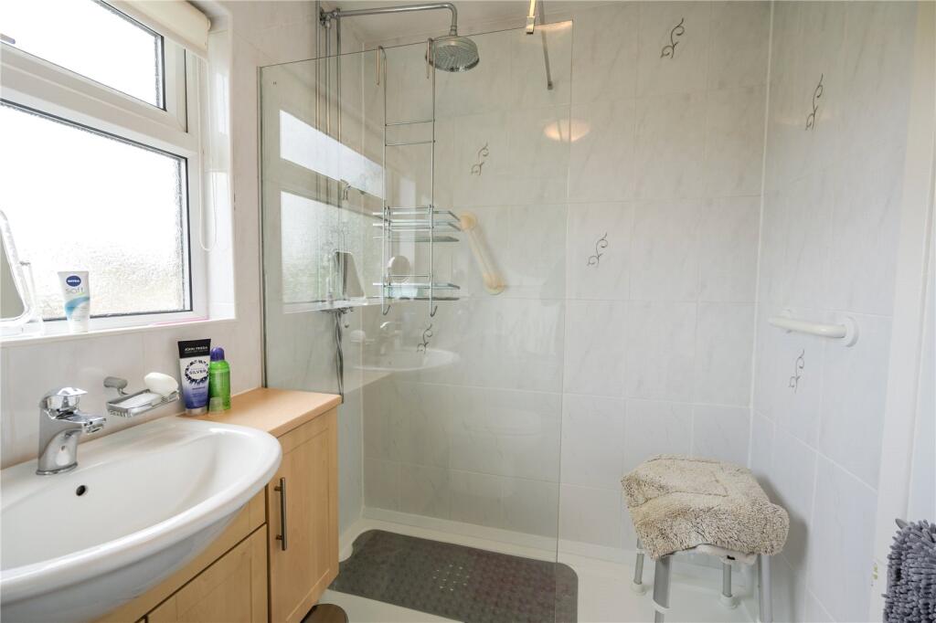 Shower Room (2)