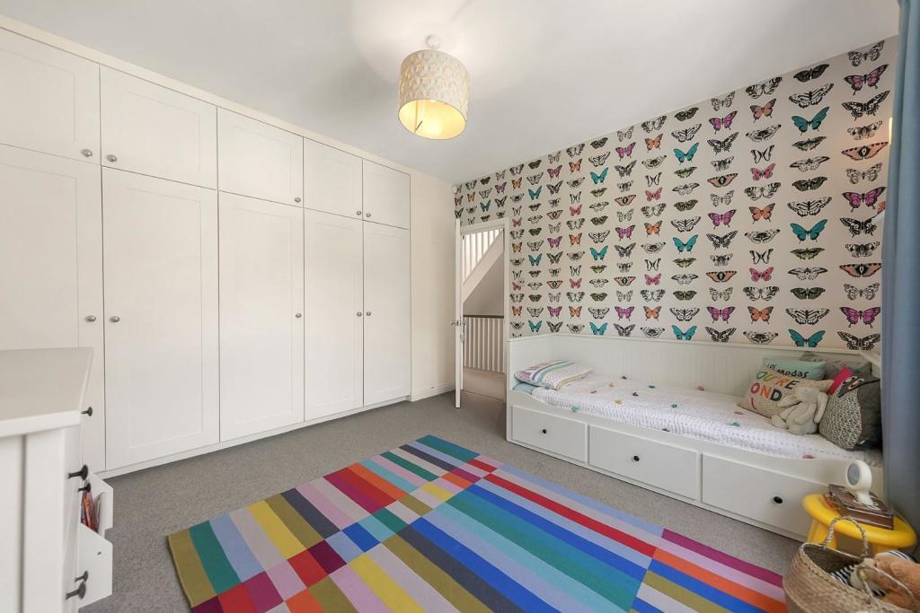 Bedroom (3).jpg