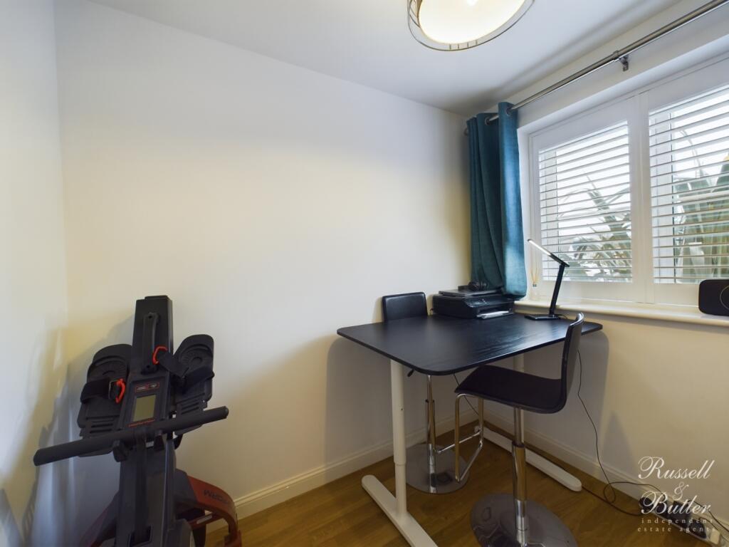 CAM02127G0-PR0260-STILL012