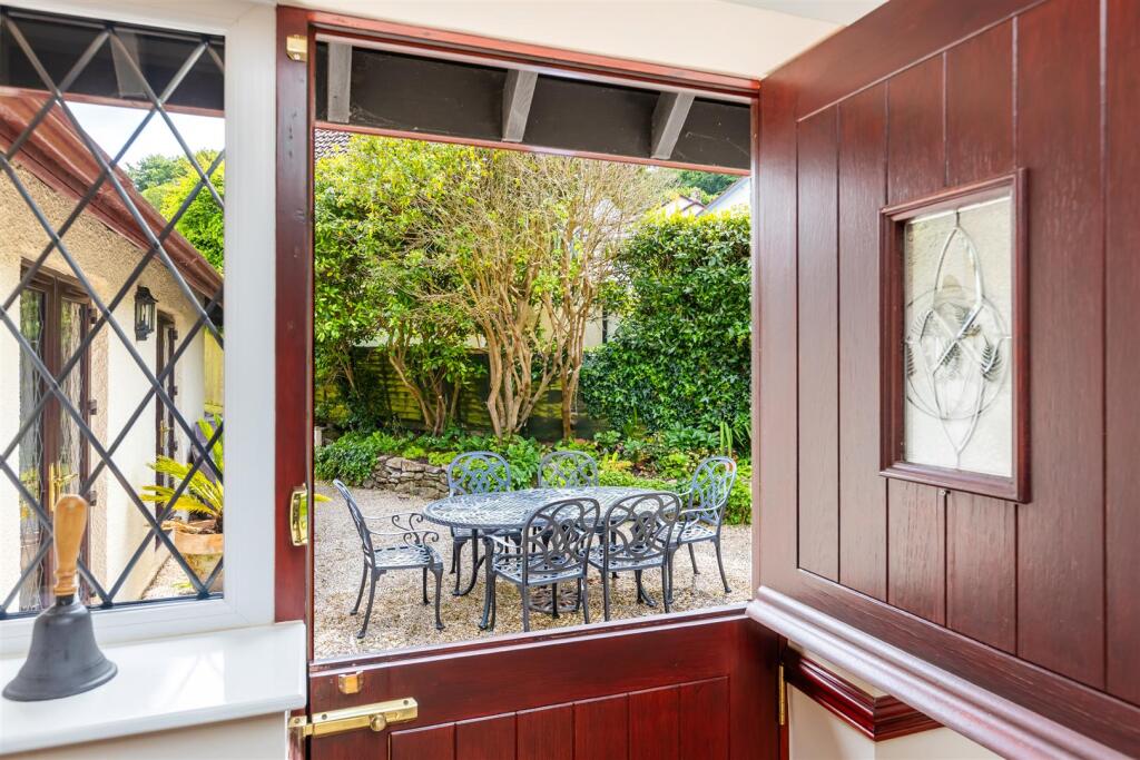 A17 - Brixham, Gramercy - 250528.jpg