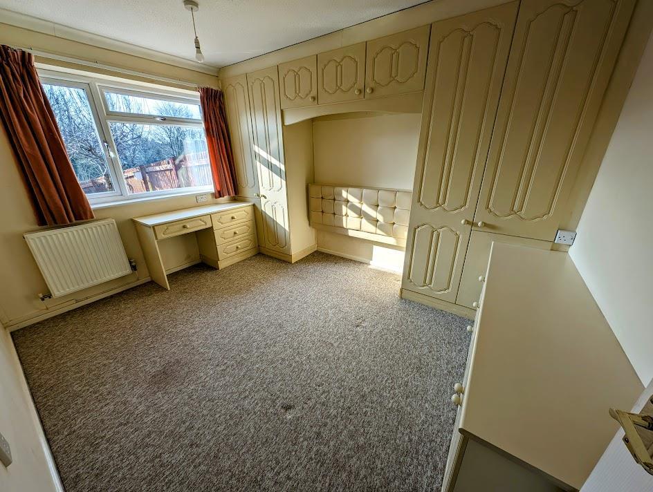 bed 1.jpg