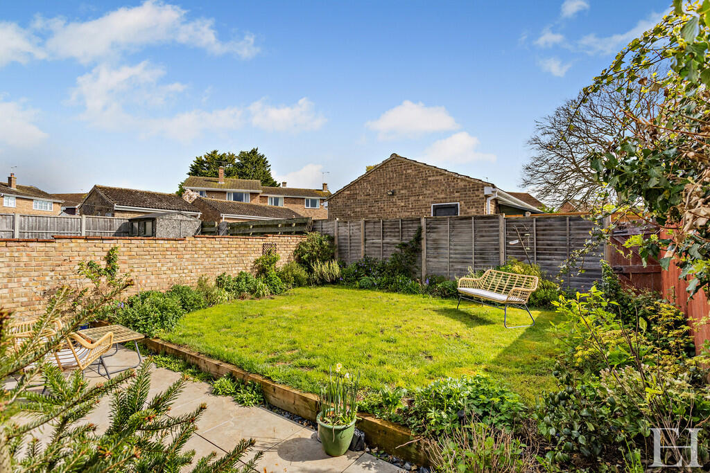 8645641-exteriorW...