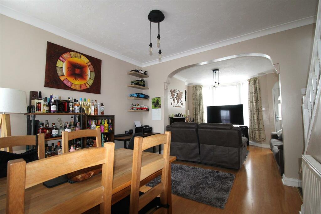 Lounge/ Diner