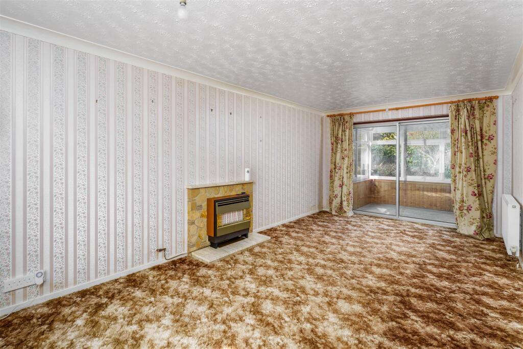 42 Gascoigne Way, Bloxham-5.jpg