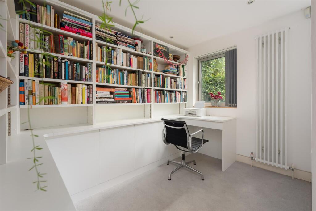 Admiralty Walk, Seasalter, Whitstable