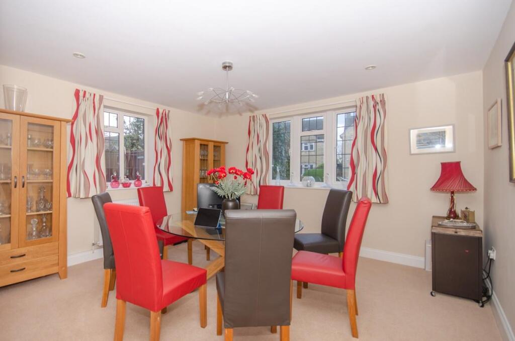Dining room.jpg