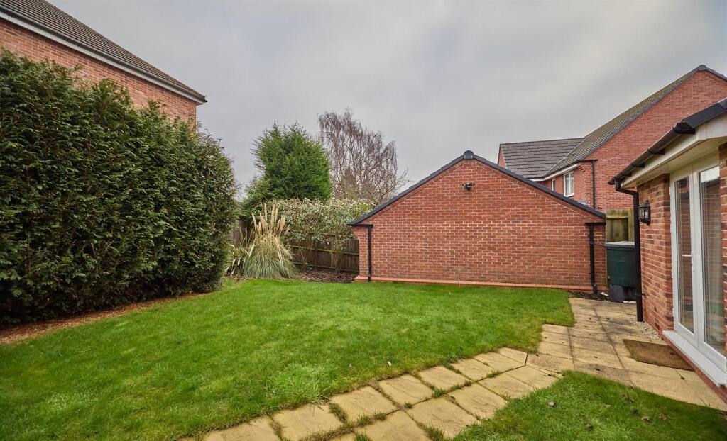 Yeoman Close  18.jpg