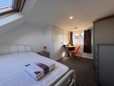 40 Stephens Road - Bedroom 4 (2)