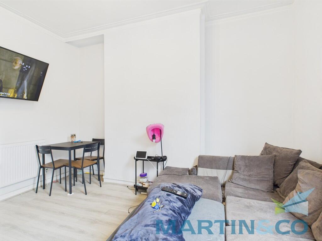 CAM01870G0-PR0166...