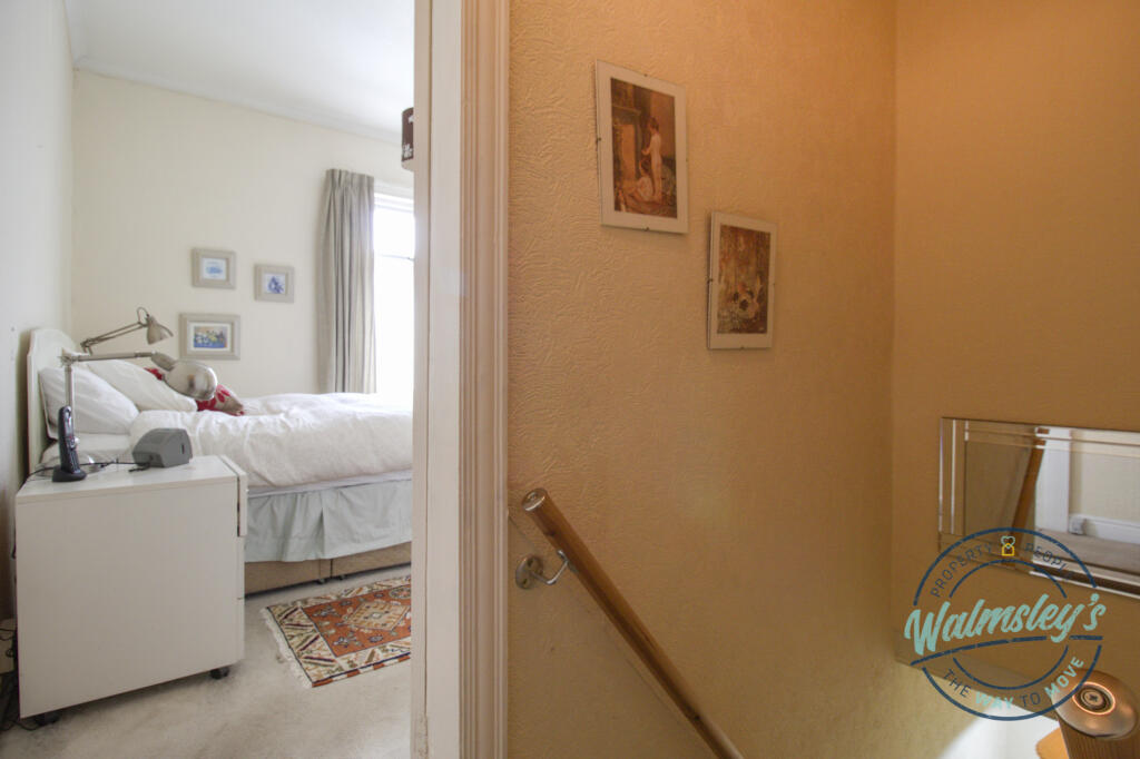 Front bedroom from landing