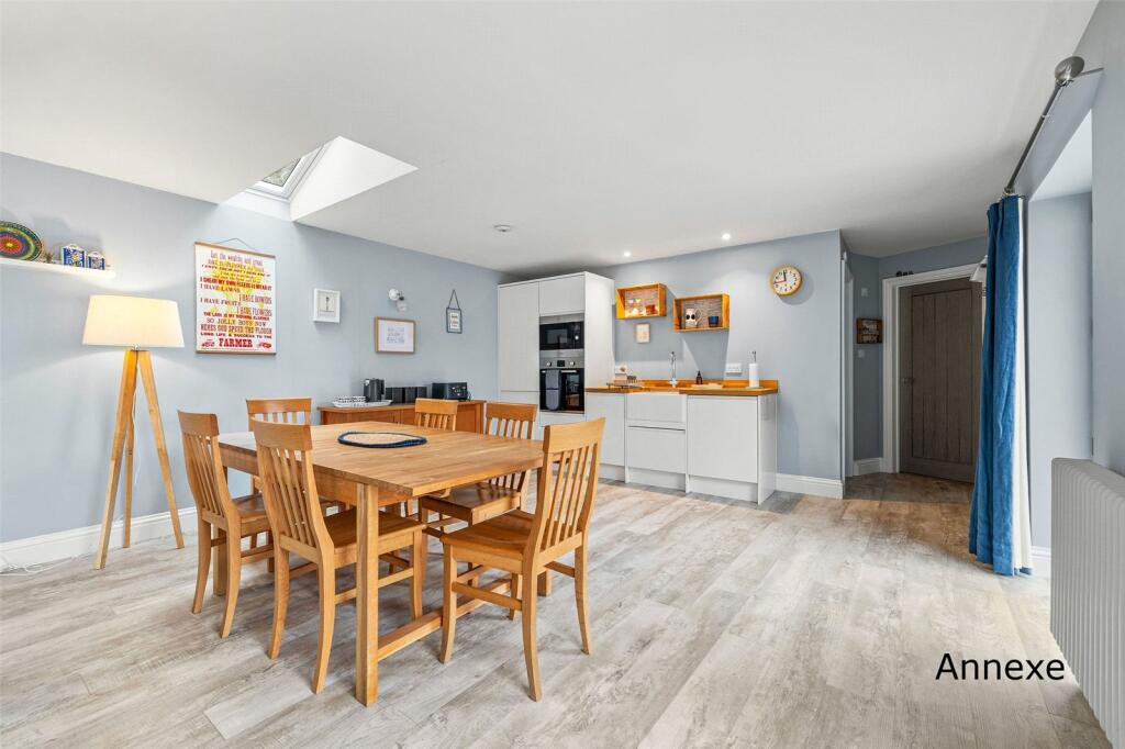 Kitchen/Dining