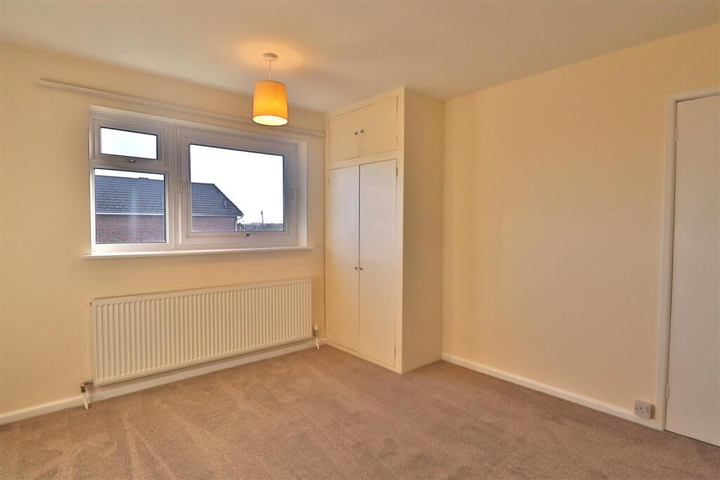 Bedroom 2.JPG