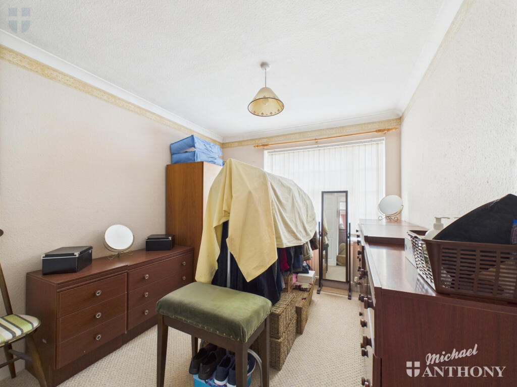 CAM03218G0-PR0737-STILL008