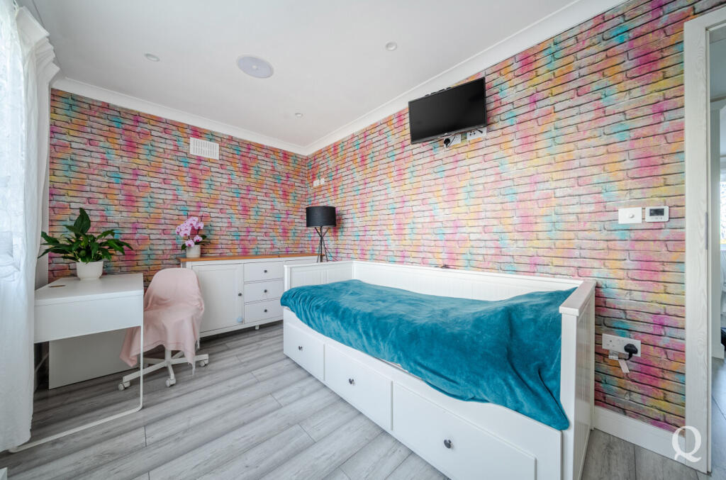 233f0743-642b-40b...