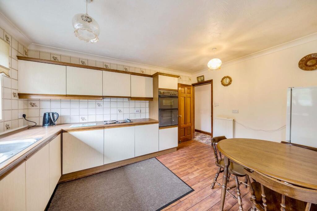 KITCHEN BREAKFAST ROOM.jpg