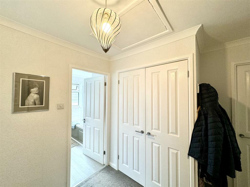 INNER HALLWAY