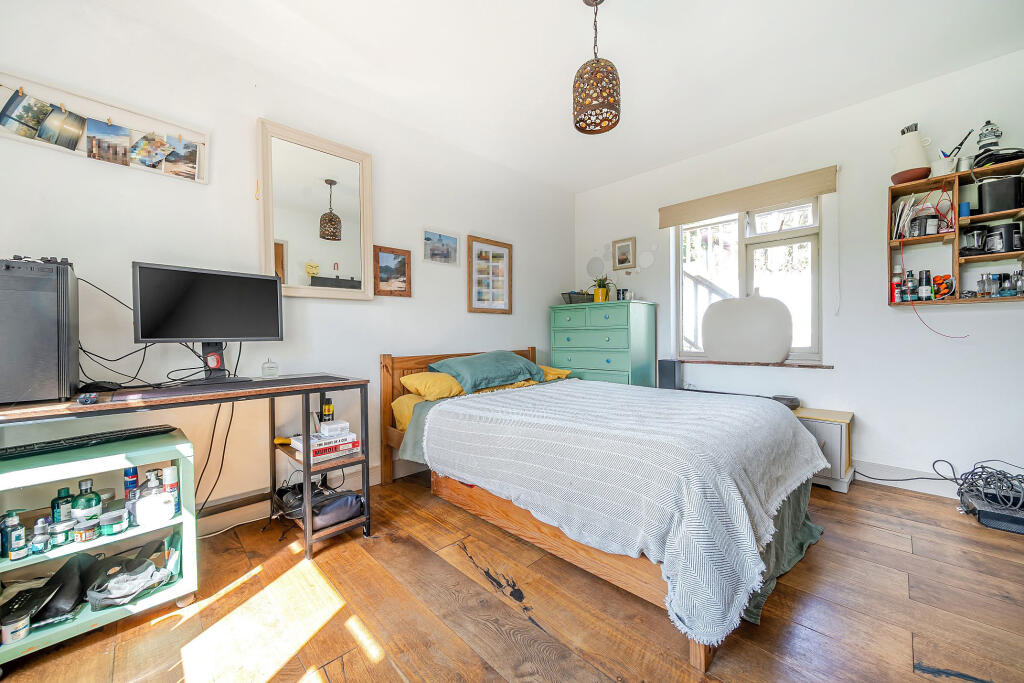 9 resized_1330815-5-6887d2803d82f