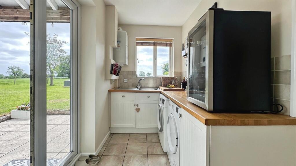 80e6ddc7--43AF-9B1F-BD3084C11CE7-51551-00001036385