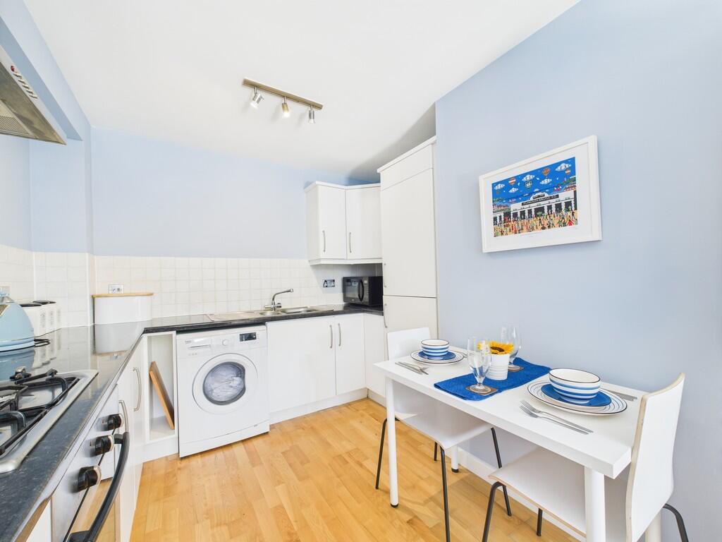 CAM02089G0-PR0534...