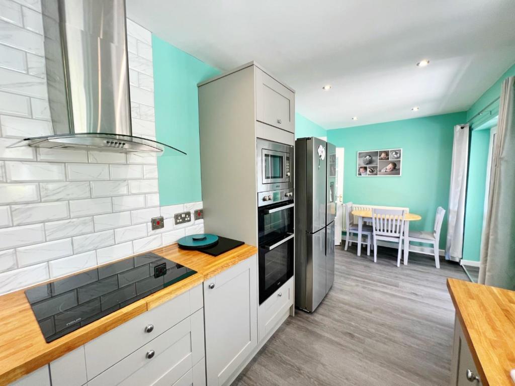 Kitchen Diner 2.jpg