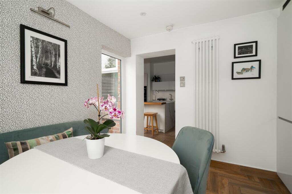 Dining Room-2.jpg
