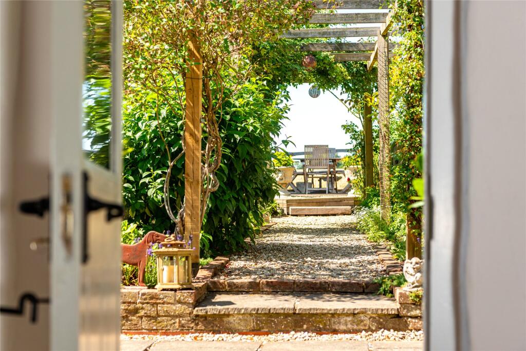Snug / Garden