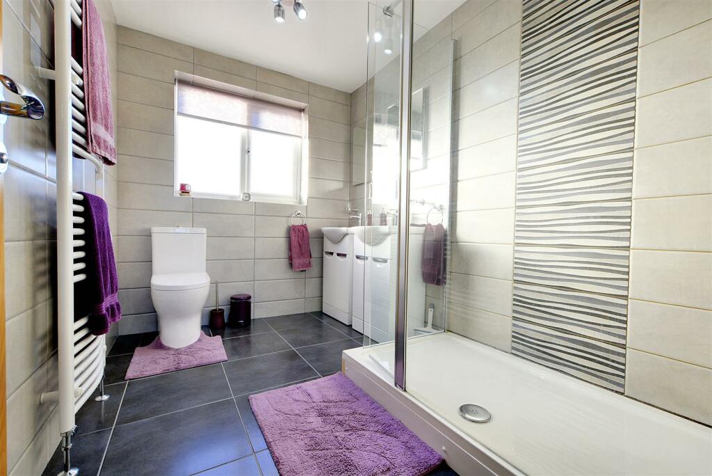 Ensuite_1.jpeg