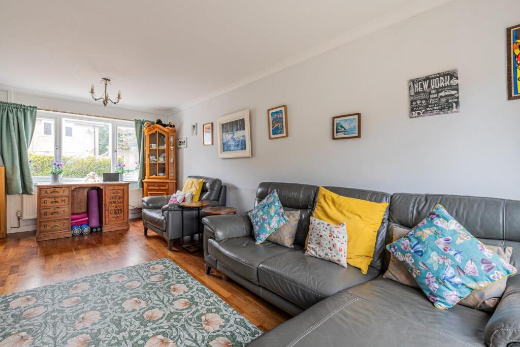 Glendale Avenue 30-18.jpg