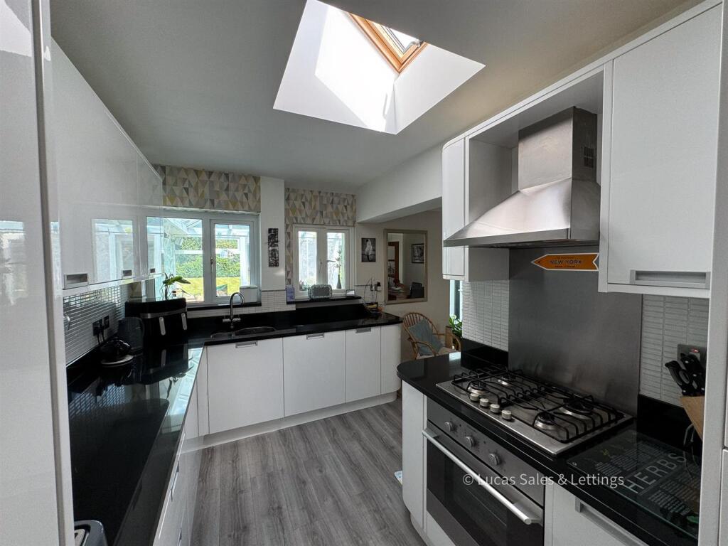 114 Gipsy Lane Kettering-18.jpg