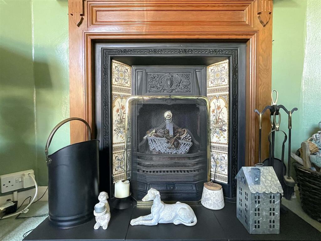 Living Room Fireplace (1).jpeg