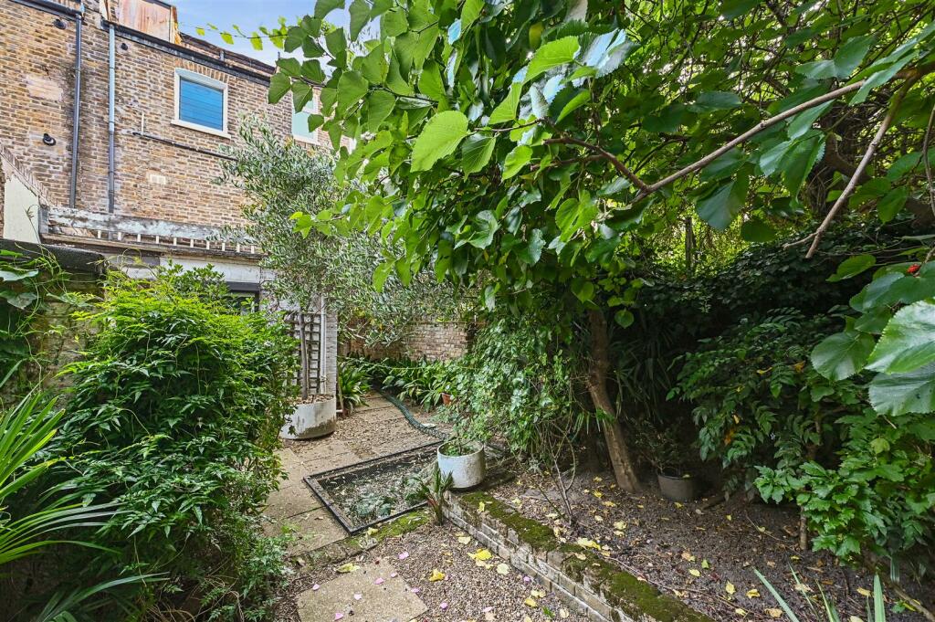 FB - 92 Sterndale Road - GardenB1 (1).JPG