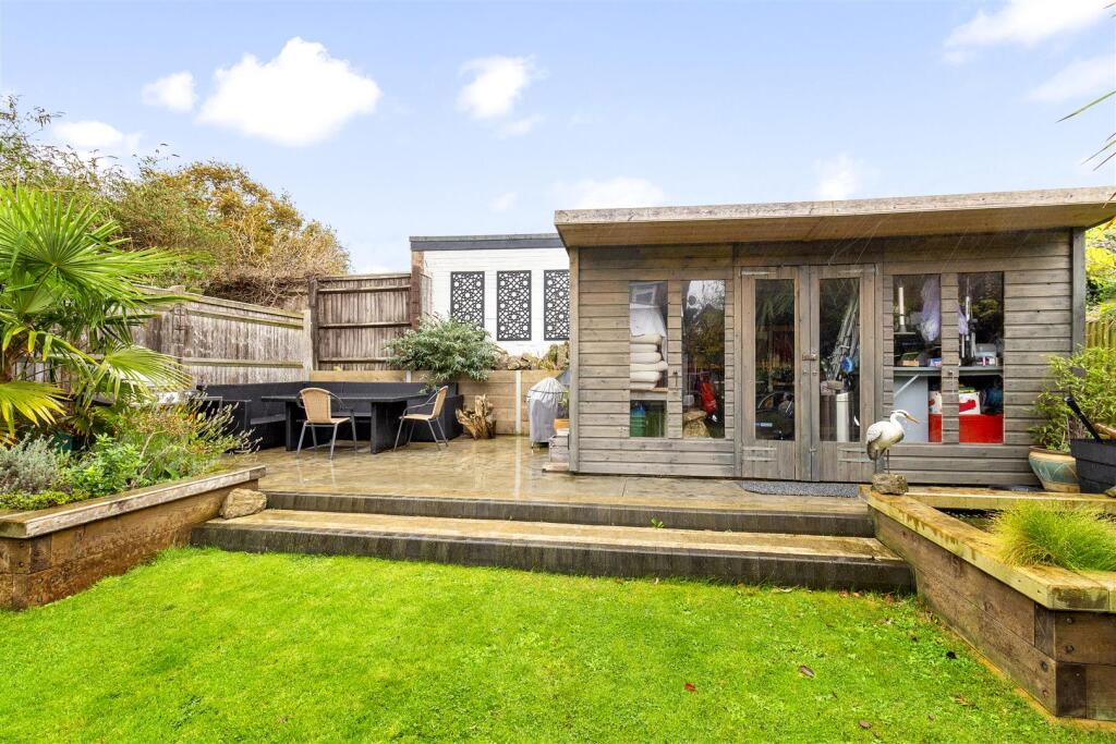 St Marys Close,89-009.JPG