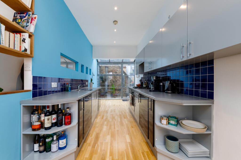 Grays Inn Road 69...