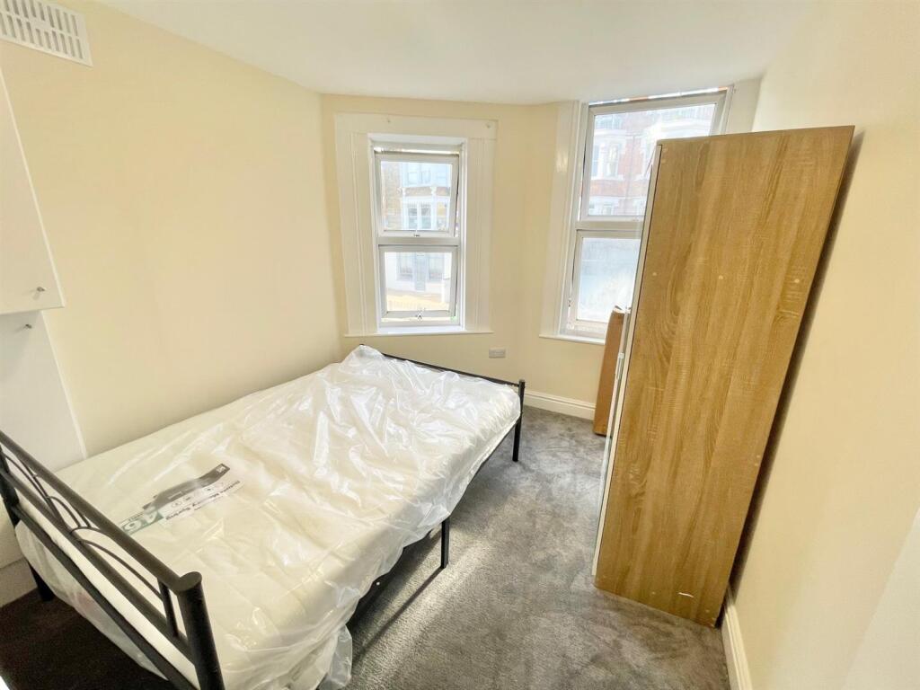 Bedroom 2.jpg