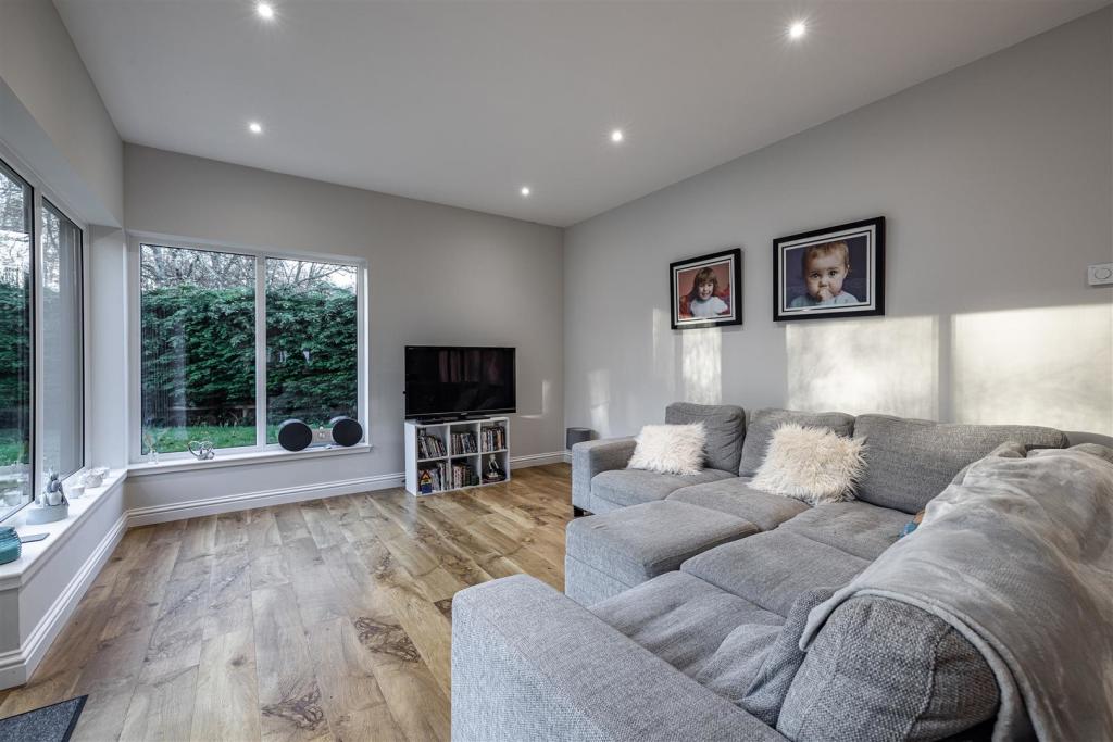 12 Coatburn Green Darnick 08.JPG