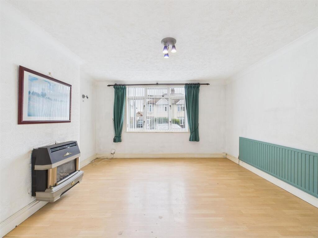 16 - Three Bedroom House for Auction, Hanham.jpg