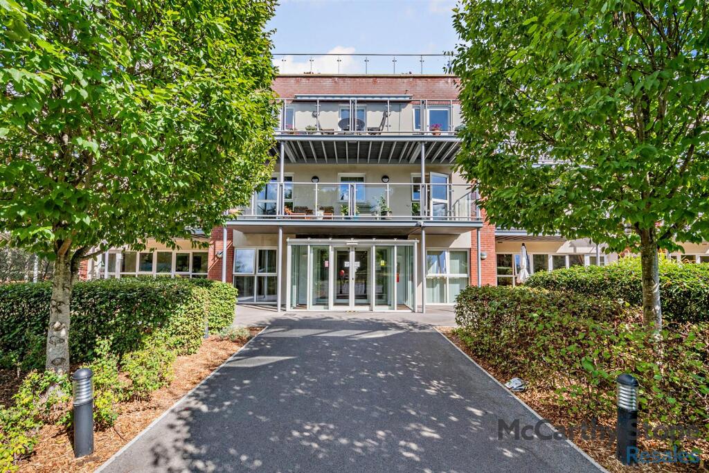 Ellisfields Court