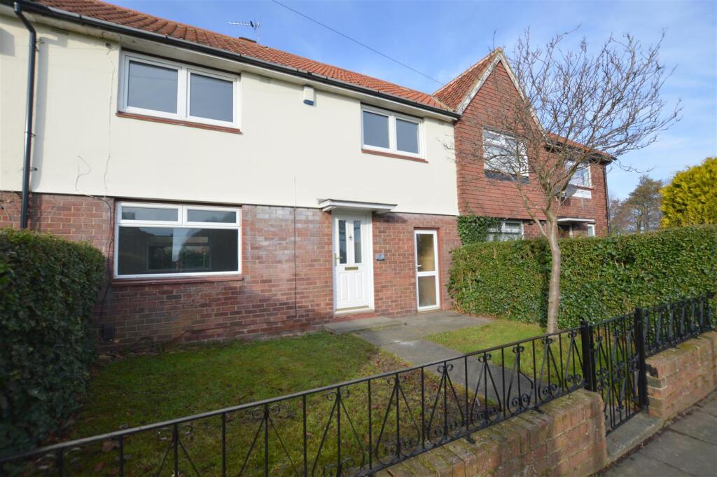 7 Bromford Road Front Exterior.jpg
