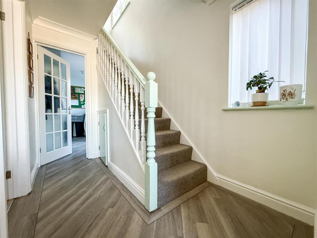 ENTRANCE HALLWAY