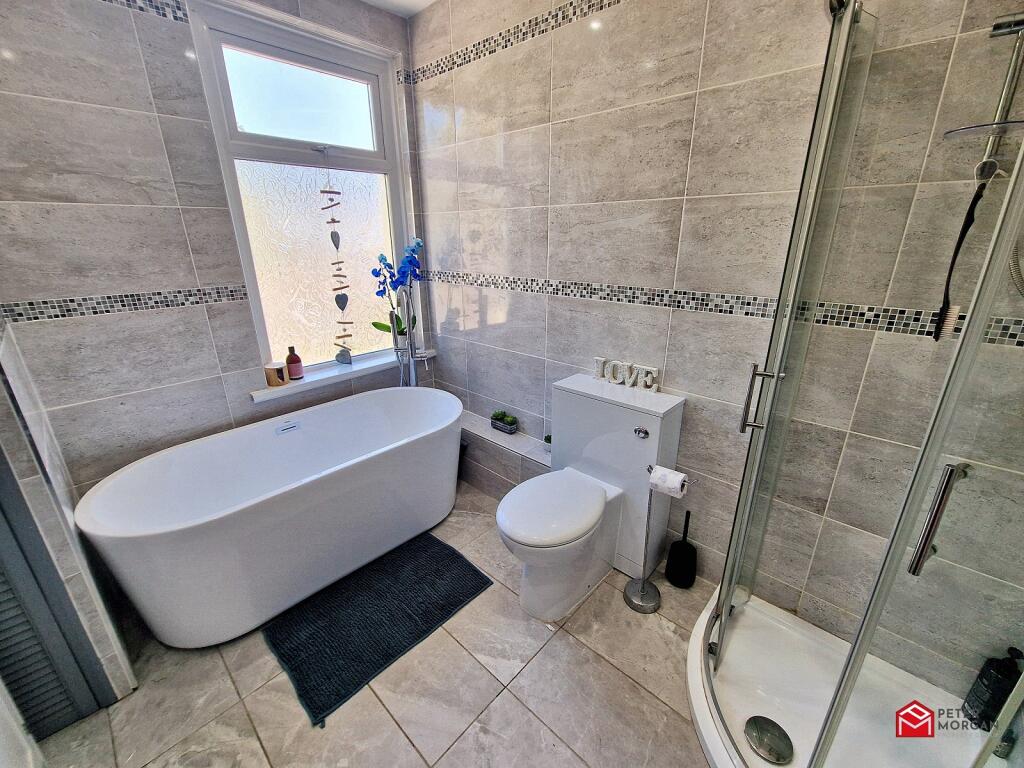 Bath &amp; Shower Room
