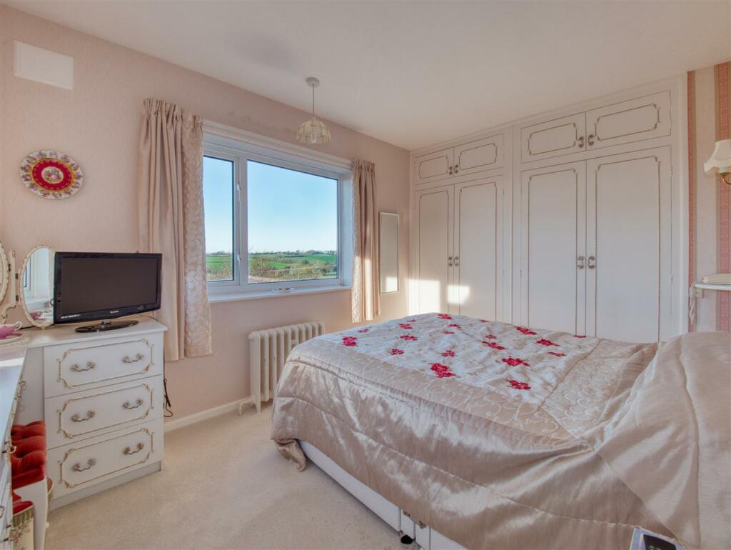 Bedroom1.jpg