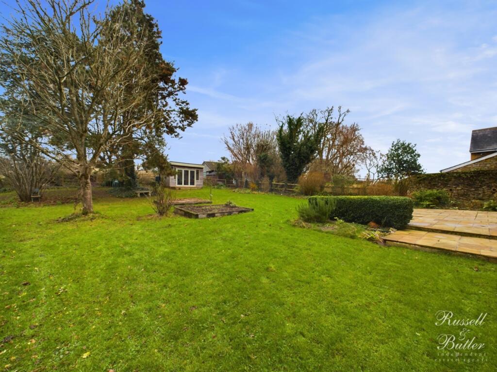 CAM02127G0-PR0228-STILL043