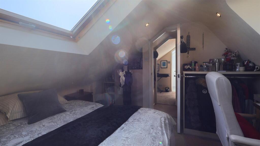 Stuart Crescent Bedroom