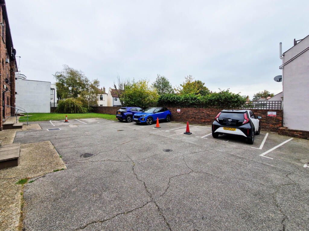 Parking (one allocated space)