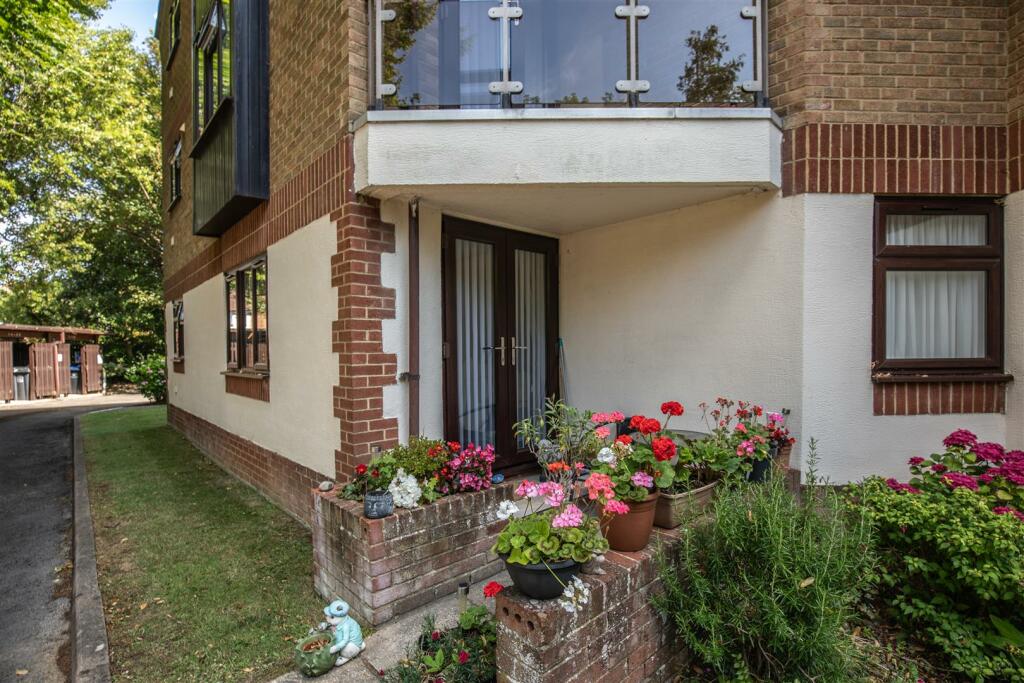 PRIVATE TERRACE
