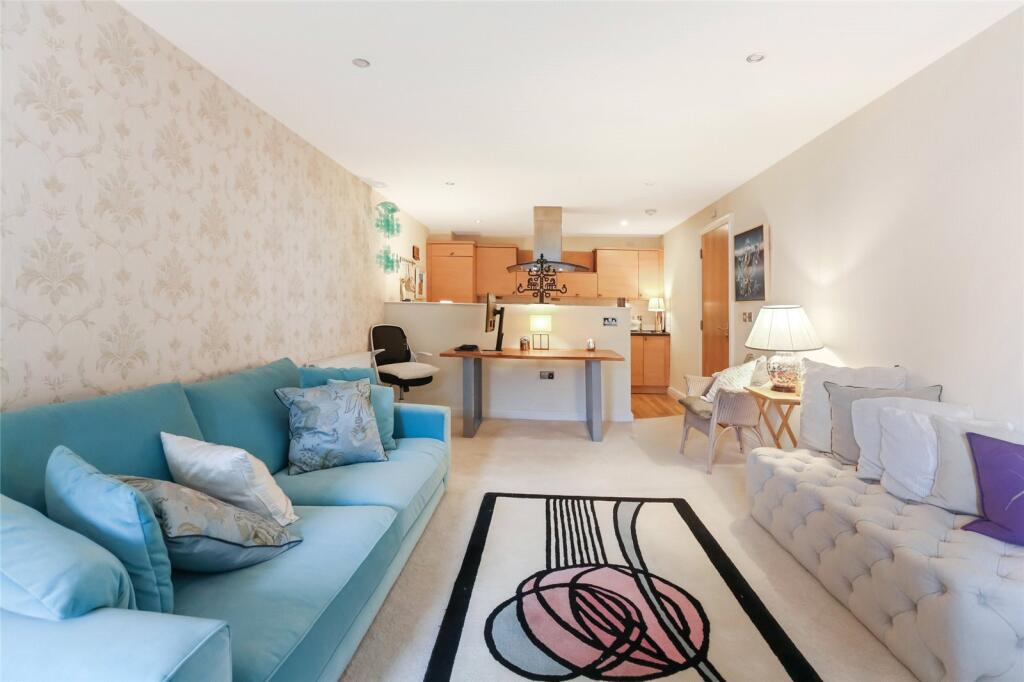 Living/Dining Area